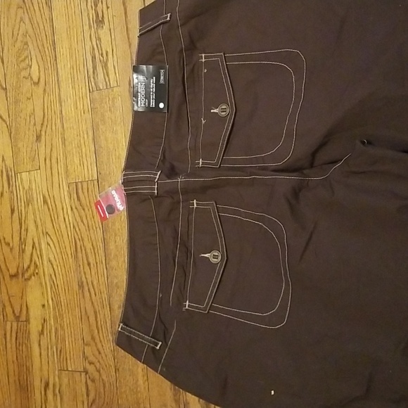 Avenue Cropped Pants Size 16 - Picture 7 of 11